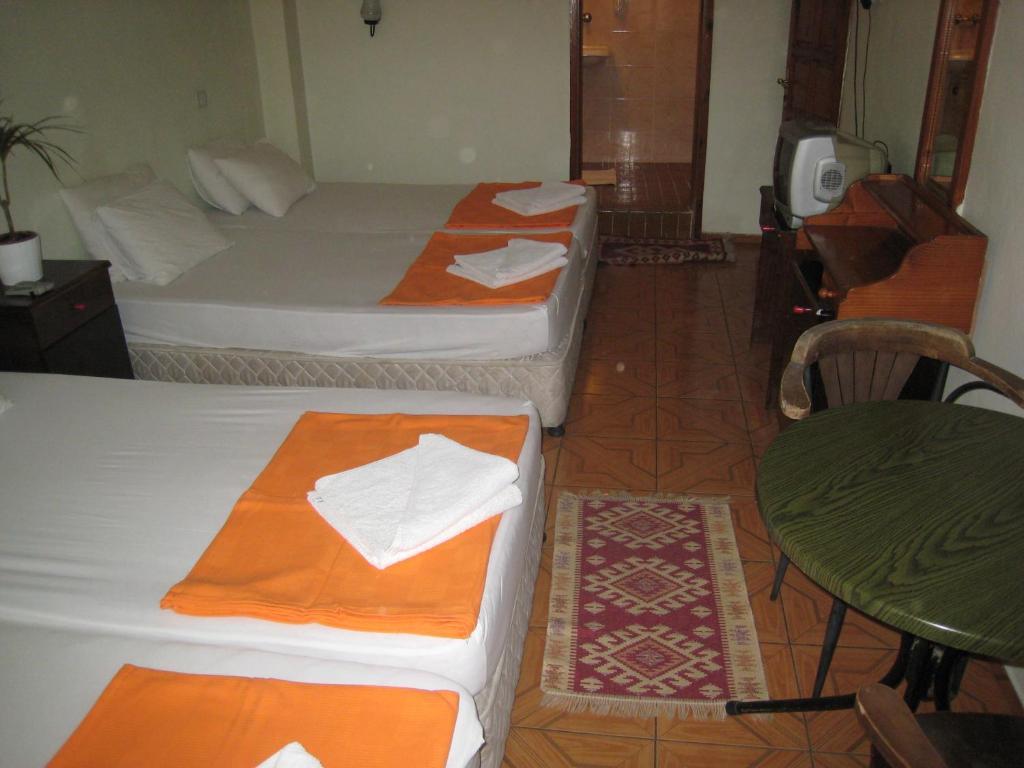 Paris Hotel Selçuk Cameră foto