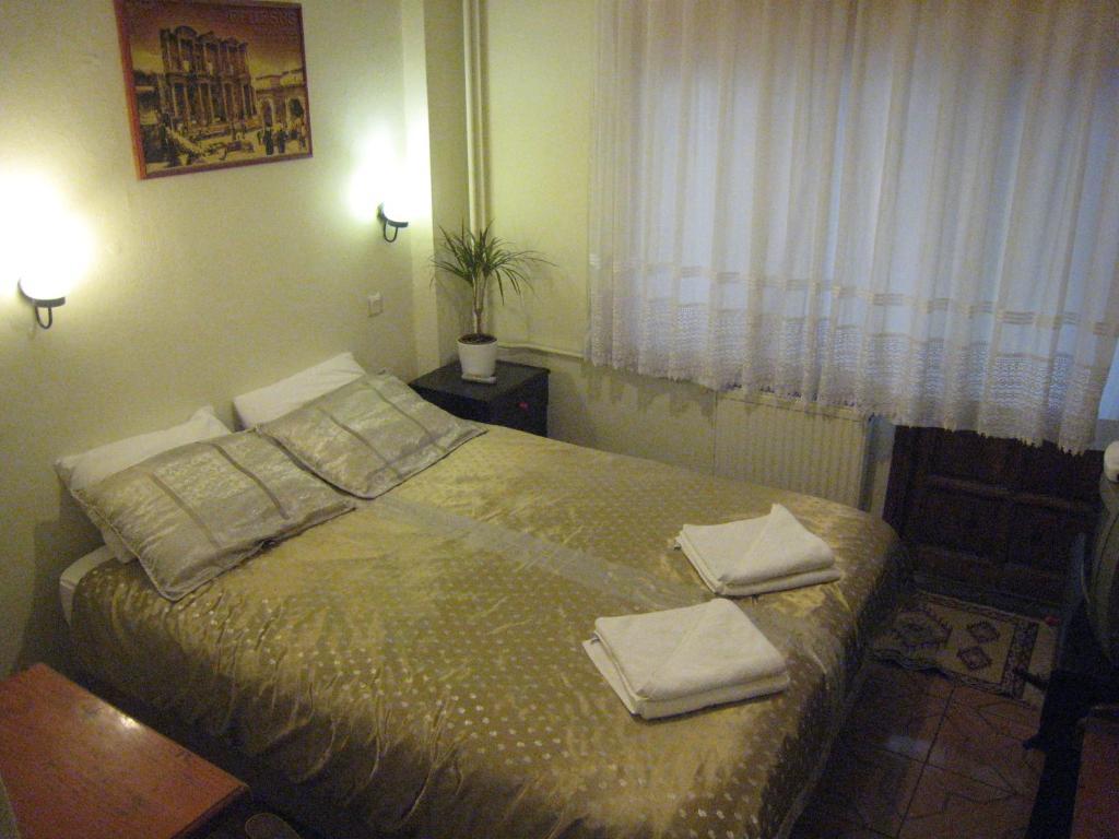Paris Hotel Selçuk Cameră foto