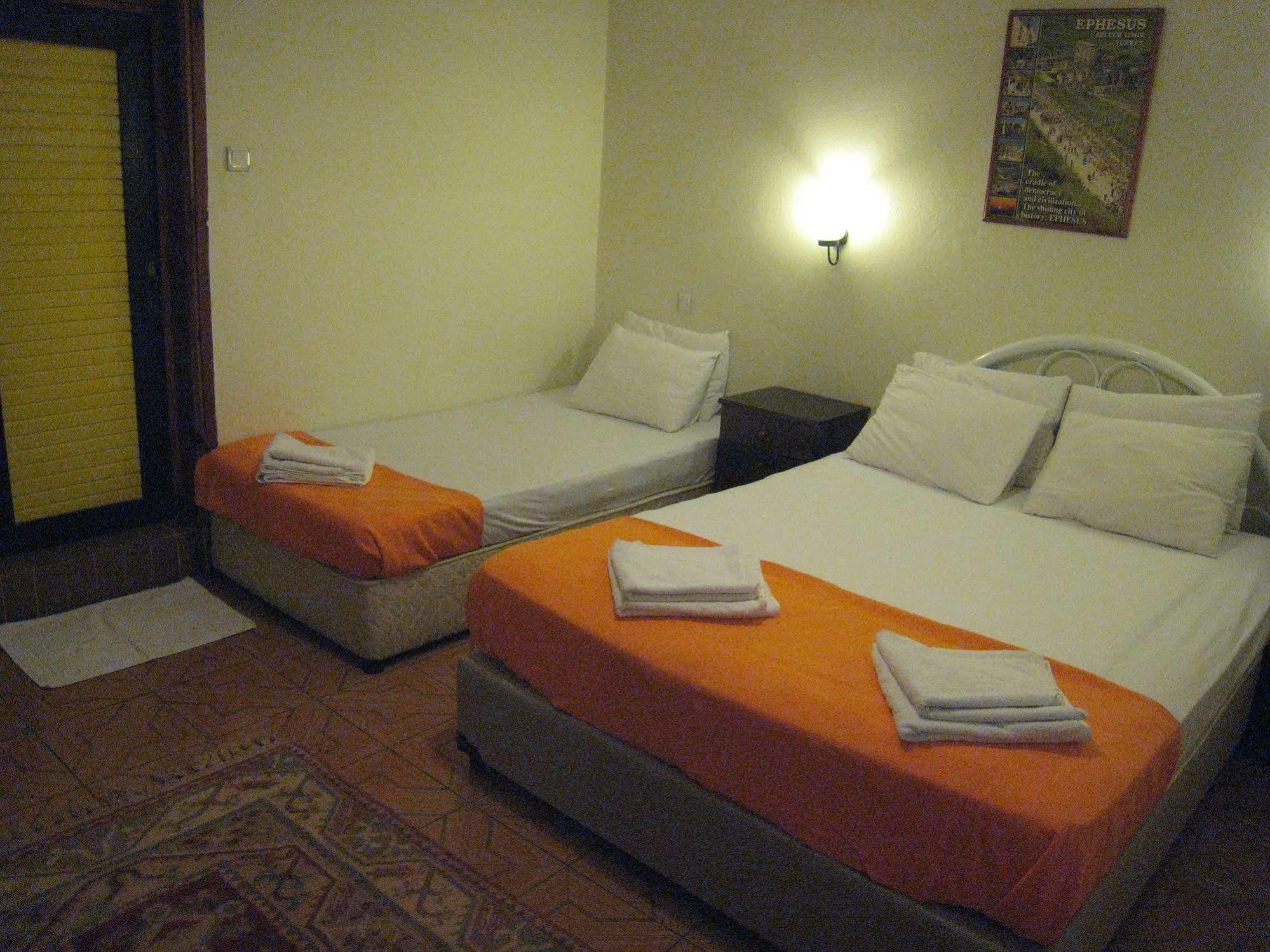 Paris Hotel Selçuk Exterior foto